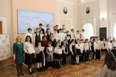 в областной библиотеке им.А.Т. Твардовского подвели итоги конкурса чтецов "Лети, строка!", посвященного Году единства народов России - фото - 2