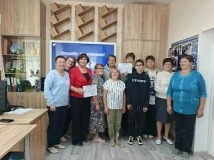 в Холм-Жирковской Центральной библиотеке прошла интеллектуальная игра "Культурный КОД: Битва поколений" - фото - 3