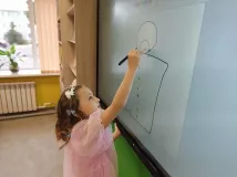 на площадке Демидовской центральной детской библиотеки открылся детский культурно-просветительский центр "Островок семейного чтения" - фото - 8